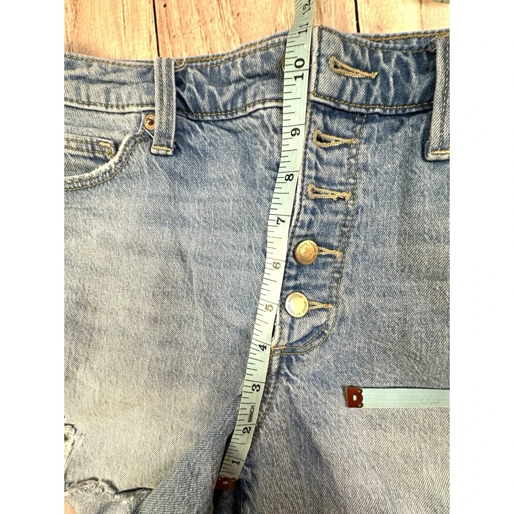 Universal Thread Jean Shorts Women Blue Buttonfly Distressed Light Wash 8/29R
